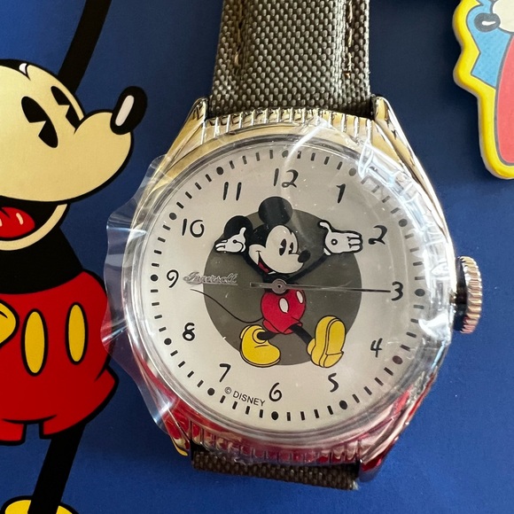 NWT Vintage Disney’s Golden Years of Watches Gray Watch - Picture 9 of 14